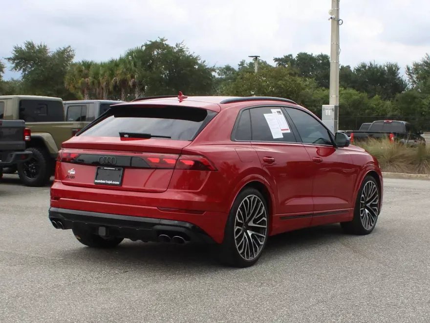 2024 Audi SQ8 Prestige photo 1