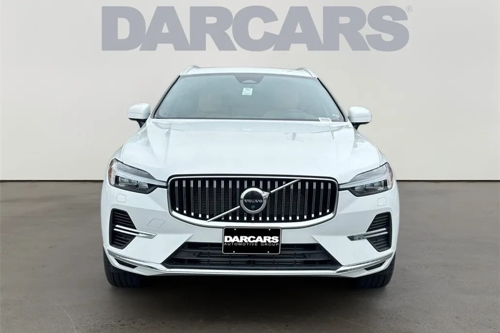2023 Volvo XC60 Recharge Hybrid Ultimate photo 1