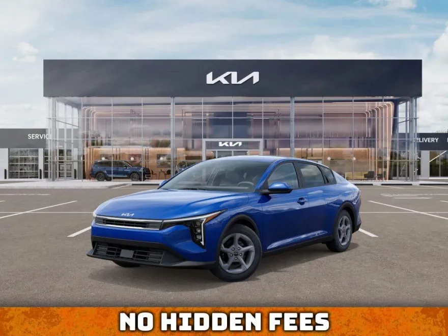 2025 Kia K4 LXS photo 1