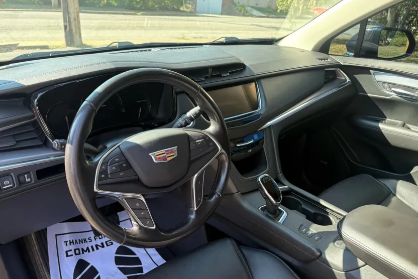 2018 Cadillac XT5 Premium Luxury photo 1