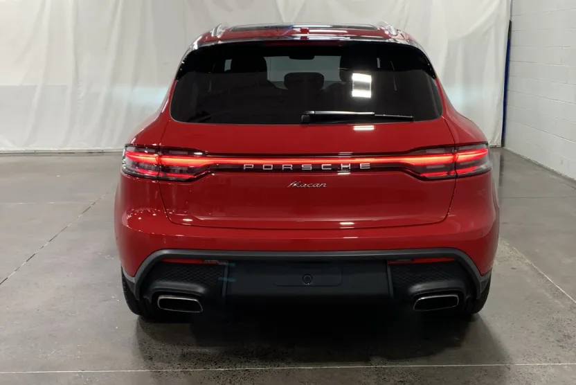 2026 Porsche Macan T photo 1