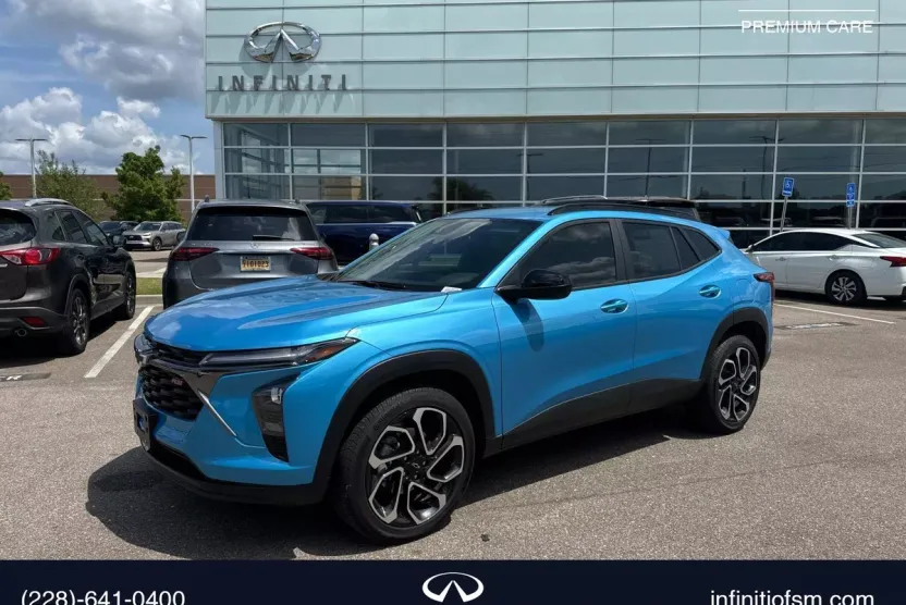 2025 Chevrolet Trax photo 1