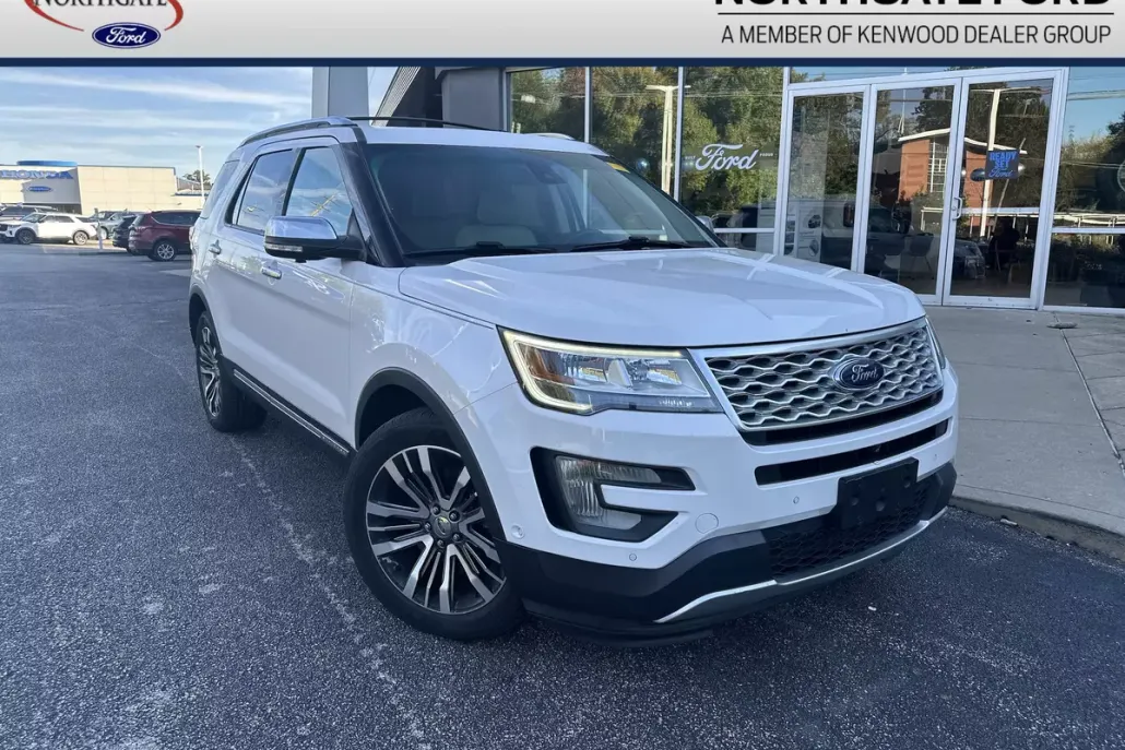 2017 Ford Explorer Platinum photo 1