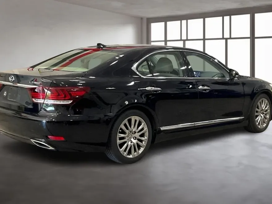 2015 Lexus LS 460 photo 1