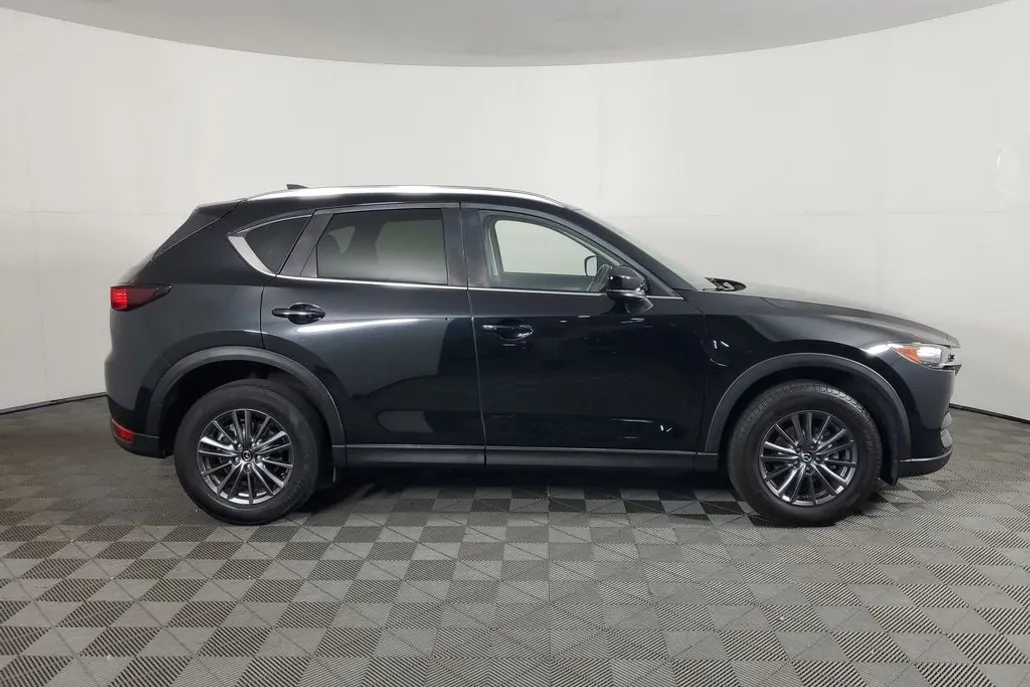 2021 Mazda CX-5 Touring photo 1