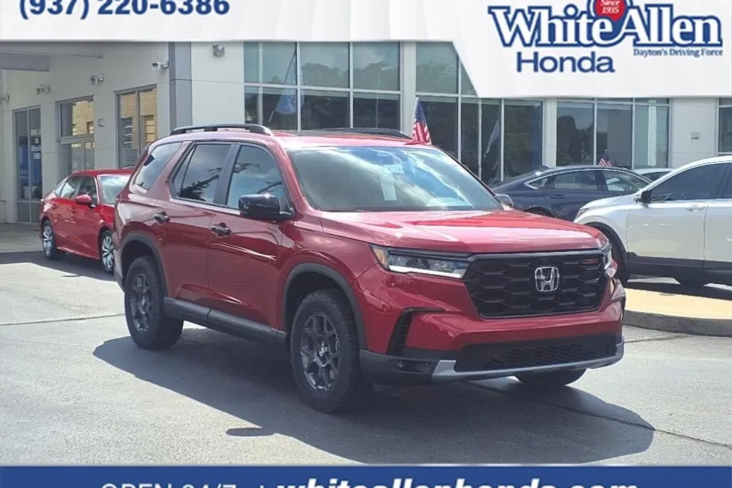 2025 Honda Pilot TrailSport photo 1