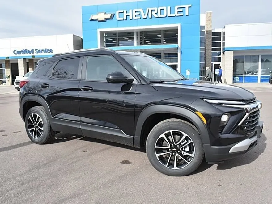2025 Chevrolet Trailblazer LT photo 1