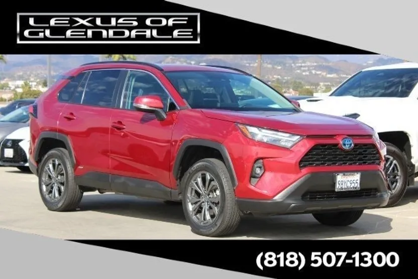 2022 Toyota RAV4 XLE Premium photo 1