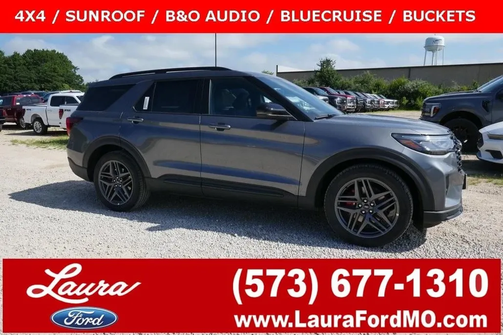 2025 Ford Explorer ST photo 1