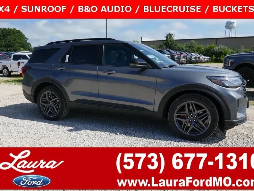 2025 Ford Explorer ST photo 1