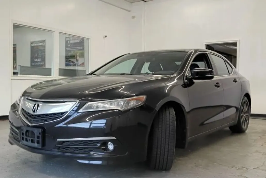 2015 Acura TLX SH-AWD Advance photo 1