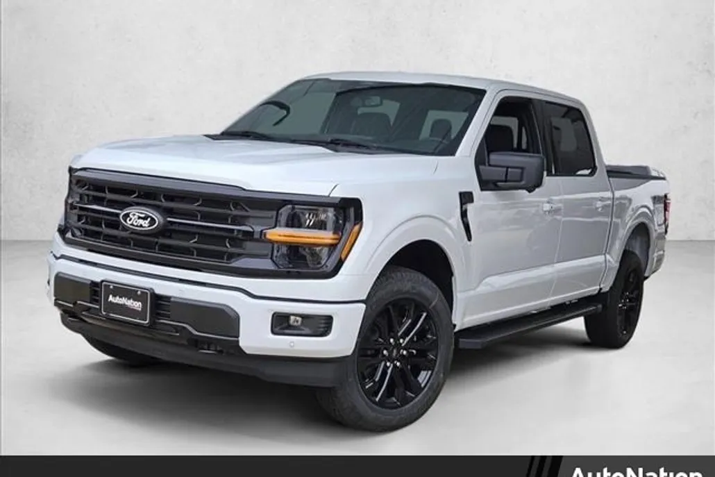 2025 Ford F-150 XLT photo 1