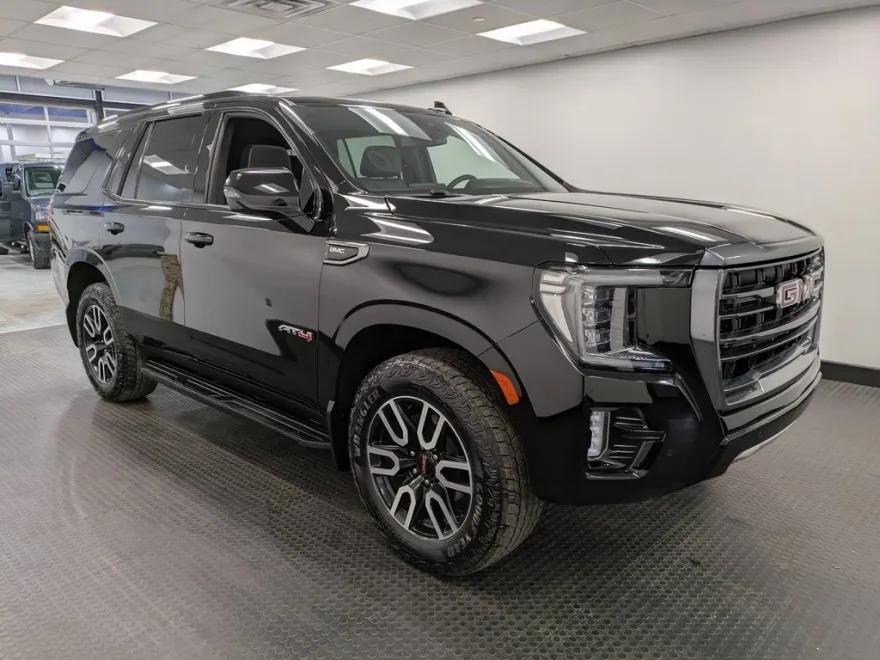 2024 Gmc Yukon AT4 photo 1