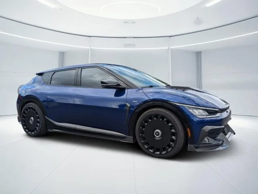 2023 Kia EV6 Wind photo 1