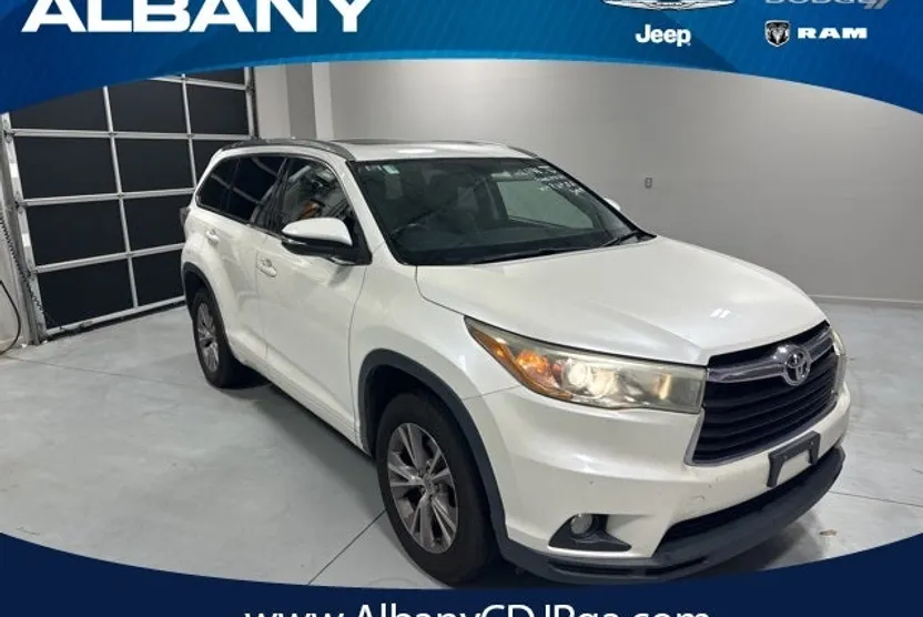 2015 Toyota Highlander XLE photo 1