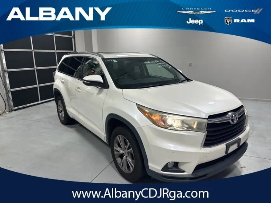 2015 Toyota Highlander XLE photo 1