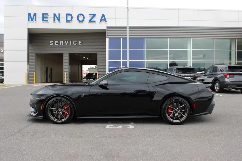 2025 Ford Mustang Dark Horse Deluxe photo 1