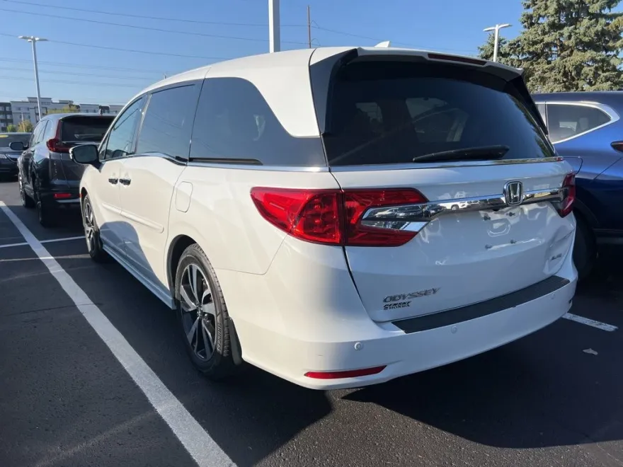 2020 Honda Odyssey Elite photo 1