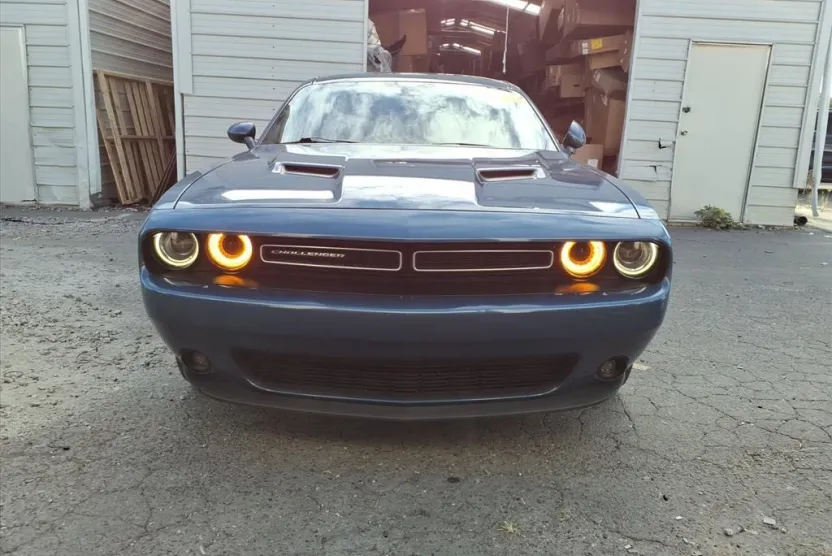 2021 Dodge Challenger SXT photo 1