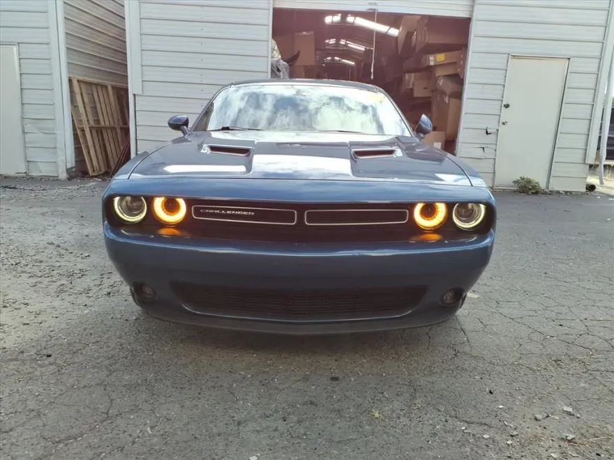 2021 Dodge Challenger SXT photo 1