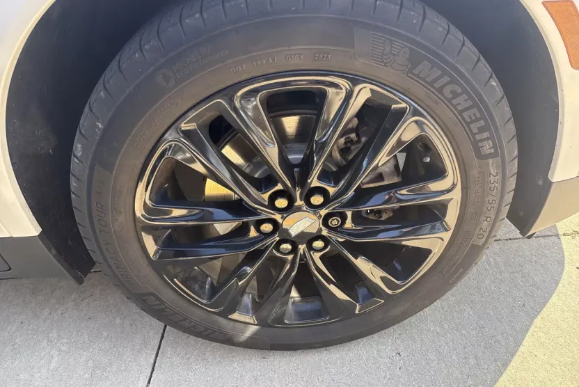 2021 Cadillac XT5 Premium Luxury photo 1