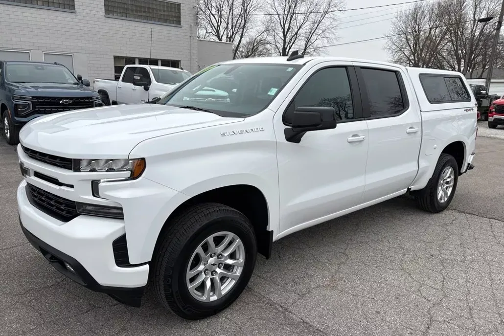2022 Chevrolet Silverado 1500 RST photo 1