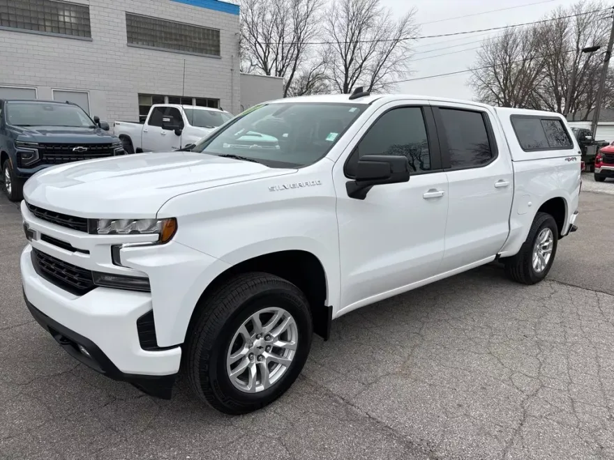 2022 Chevrolet Silverado 1500 RST photo 1
