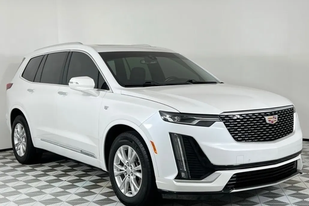 2024 Cadillac XT6 Luxury photo 1