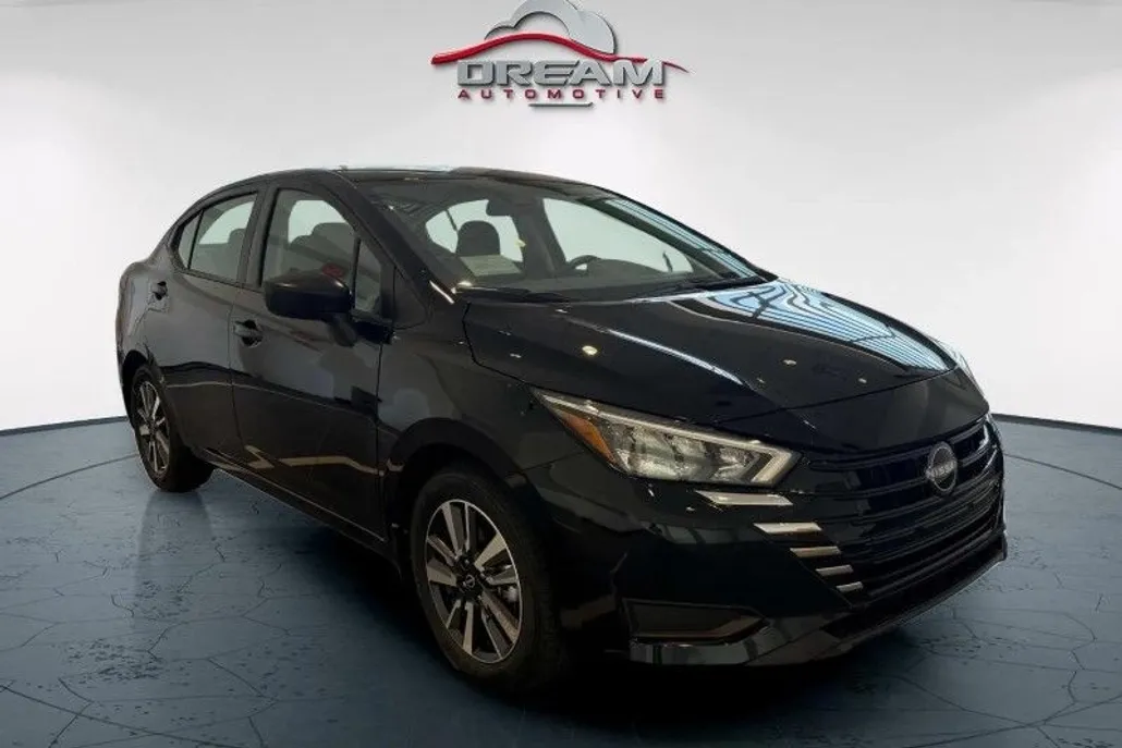 2025 Nissan Versa S photo 1