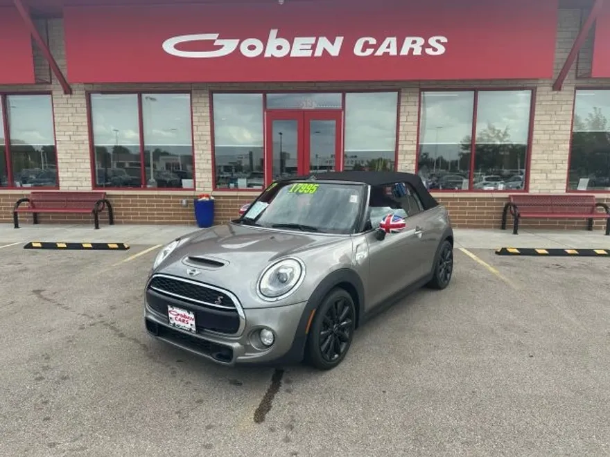 2017 Mini Cooper S Convertible photo 1