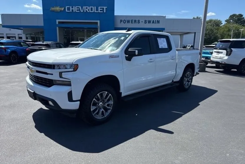 2020 Chevrolet Silverado RST photo 1