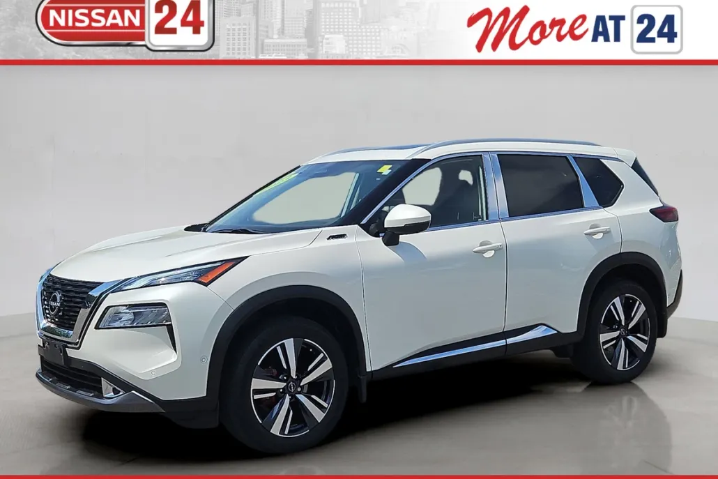2023 Nissan Rogue SL photo 1
