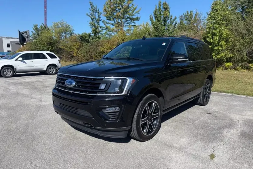 2021 Ford Expedition Limited photo 1