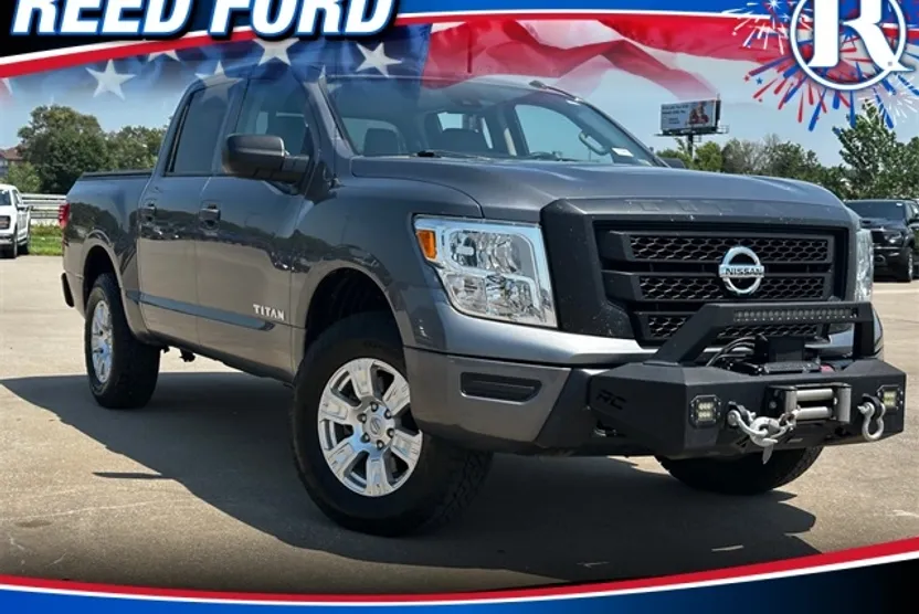 2021 Nissan Titan S photo 1