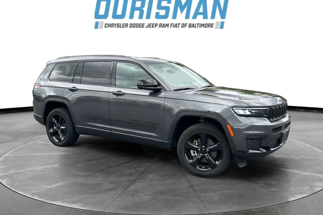 2023 Jeep Grand Cherokee Altitude photo 1