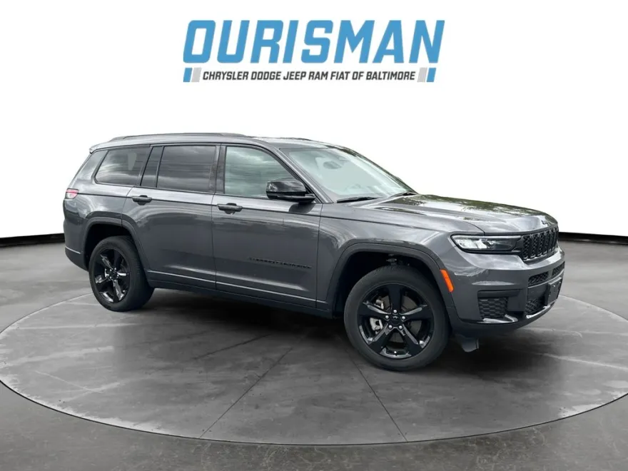 2023 Jeep Grand Cherokee Altitude photo 1