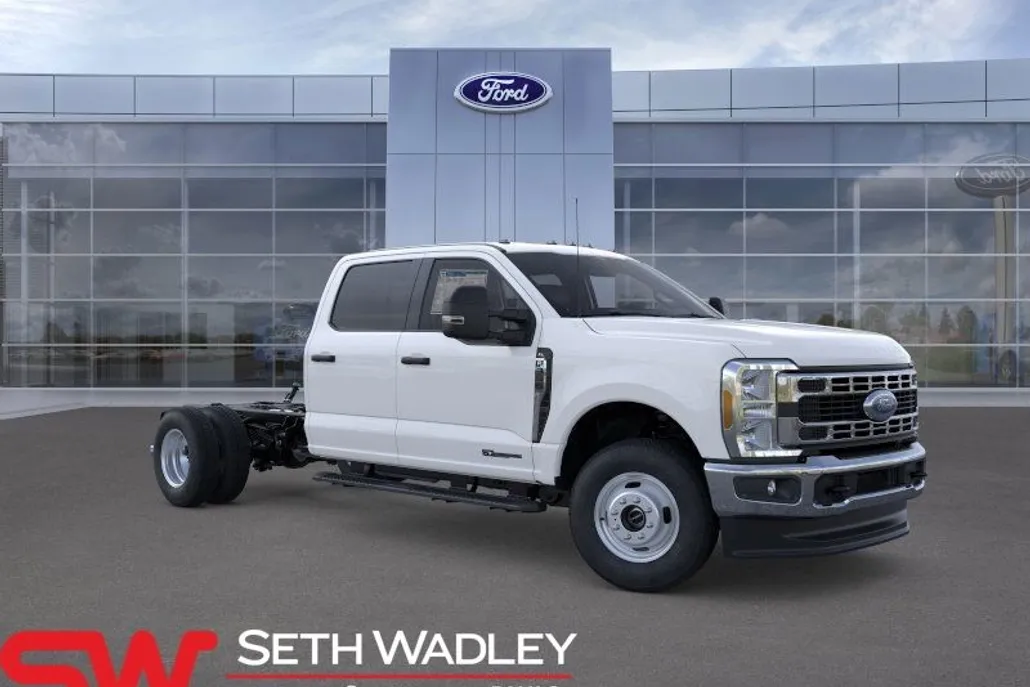 2025 Ford F-350 photo 1