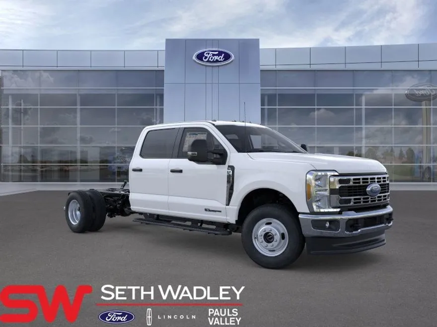 2025 Ford F-350 photo 1