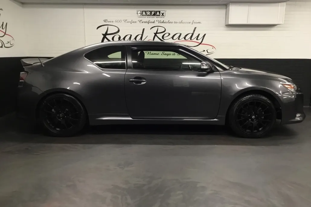 2015 Scion tC Base photo 1
