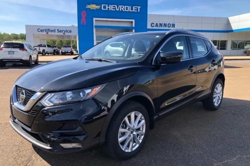 2021 Nissan Rogue Sport SV photo 1