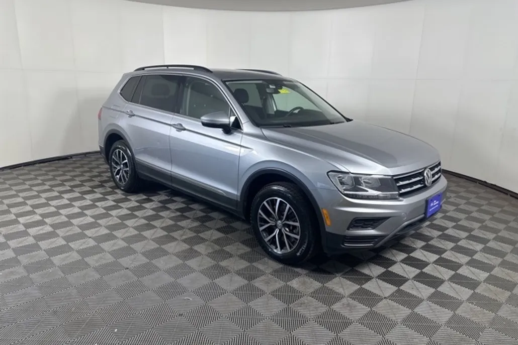 2020 Volkswagen Tiguan SE photo 1