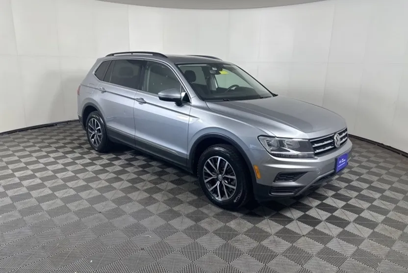 2020 Volkswagen Tiguan SE photo 1