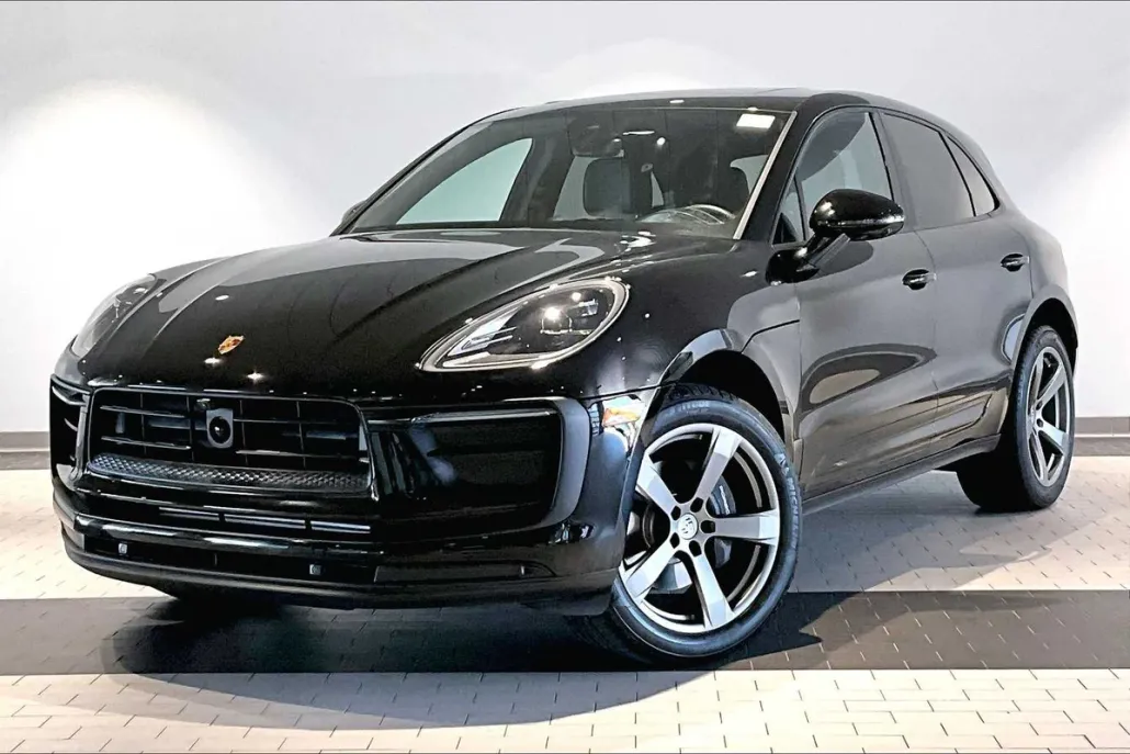 2025 Porsche Macan photo 1