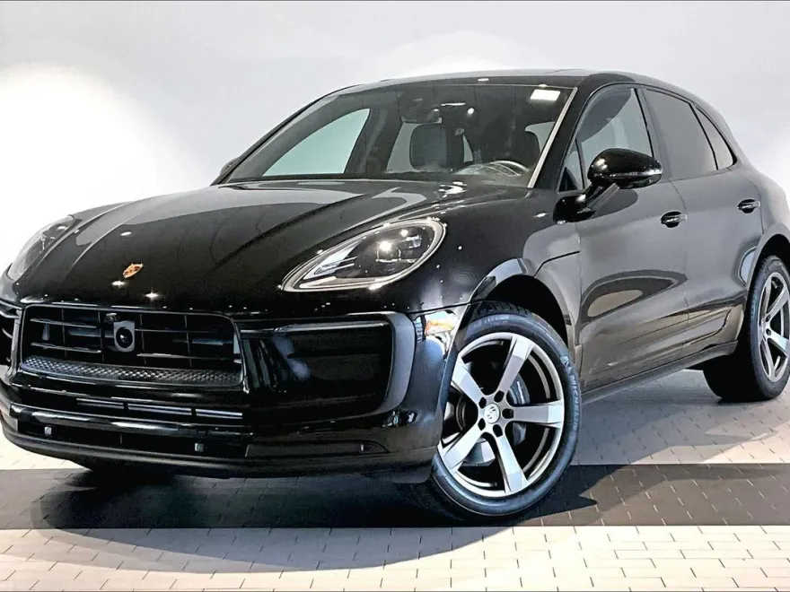 2025 Porsche Macan photo 1