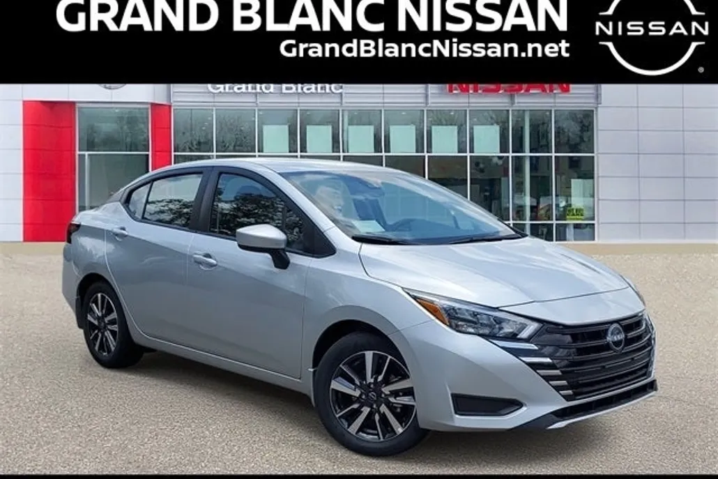 2025 Nissan Versa 1.6 SV photo 1