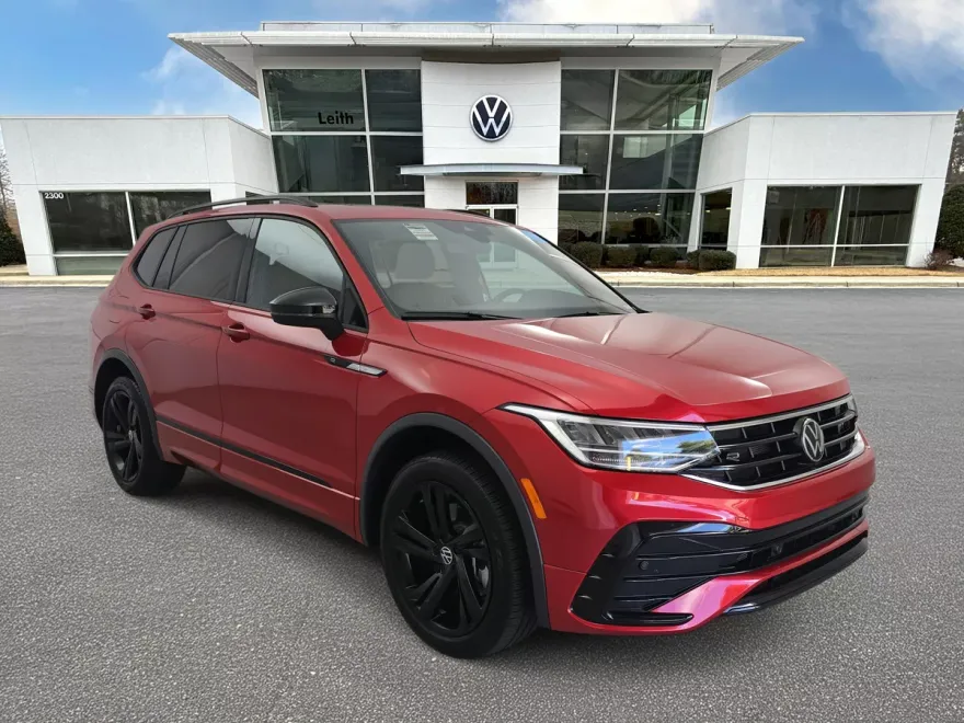 2024 Volkswagen Tiguan SE R-Line Black photo 1