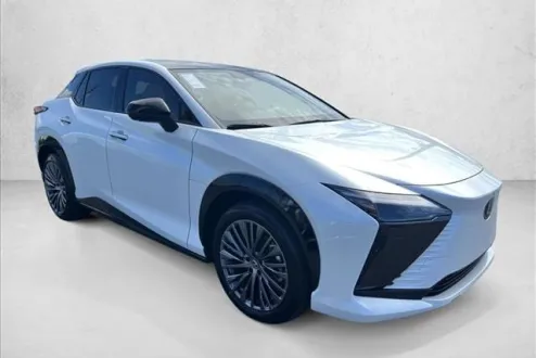 2023 Lexus RZ 450e Luxury photo 3