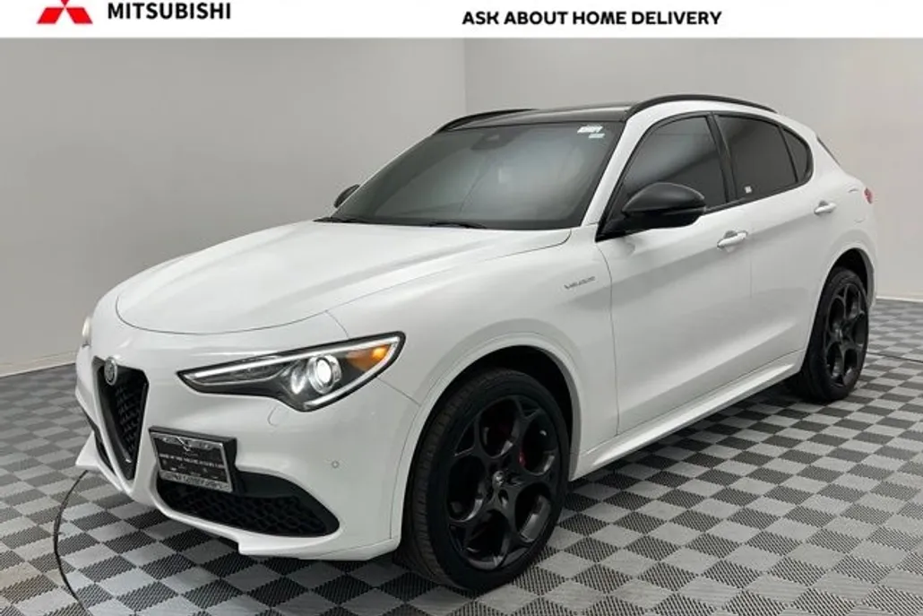 2022 Alfa Romeo Stelvio Ti Sport photo 1