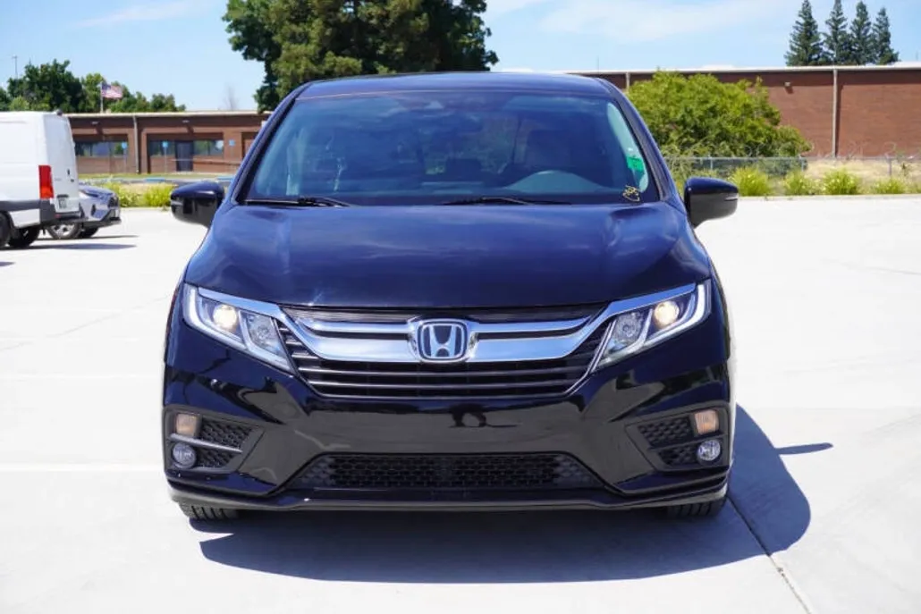 2019 Honda Odyssey EX photo 1