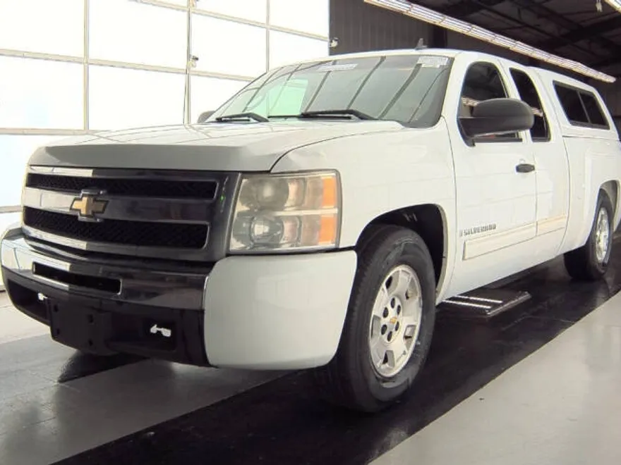 2010 Chevrolet Silverado 1500 LT photo 1